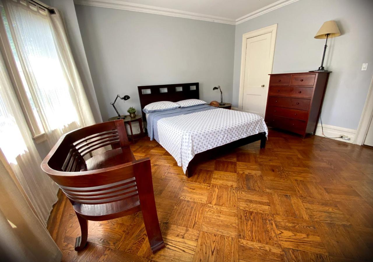 Spacious Bedroom In A Brooklyn House Shared With Host New York Kültér fotó