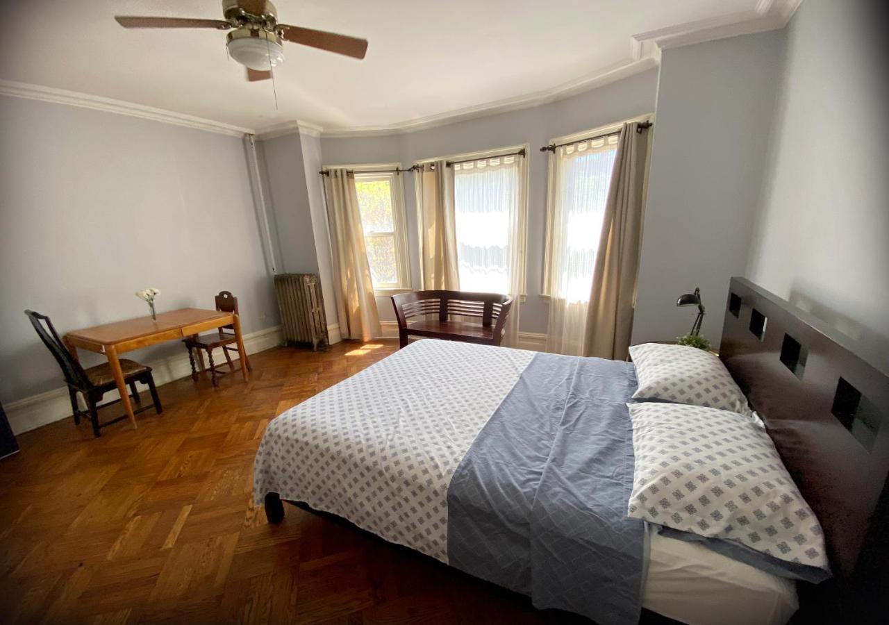 Spacious Bedroom In A Brooklyn House Shared With Host New York Kültér fotó
